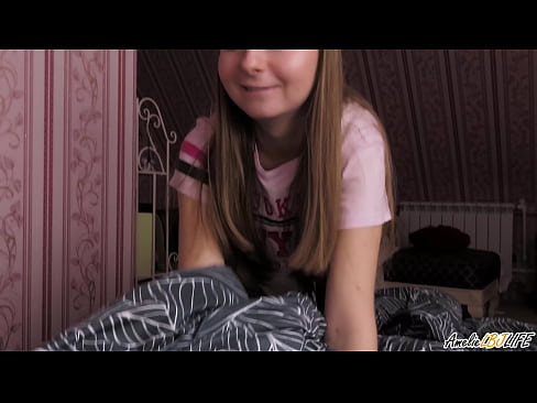 ❤️ Blondie suckelt hir BFF's déif a kritt Cum an hirem Mond ️❌ Porno bei eis ❌️